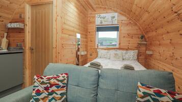 Cottage | 1 bedroom, individually decorated, individually furnished, free WiFi
