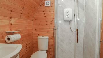Cottage | Bathroom | Shower