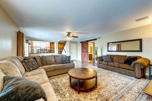 TV - Pool + Hot Tub: Home Near Peoria Sports Complex! (Peoria)