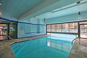 Pool - Caravelle Tower Condo Rental: Walk to Beach (Myrtle Beach)