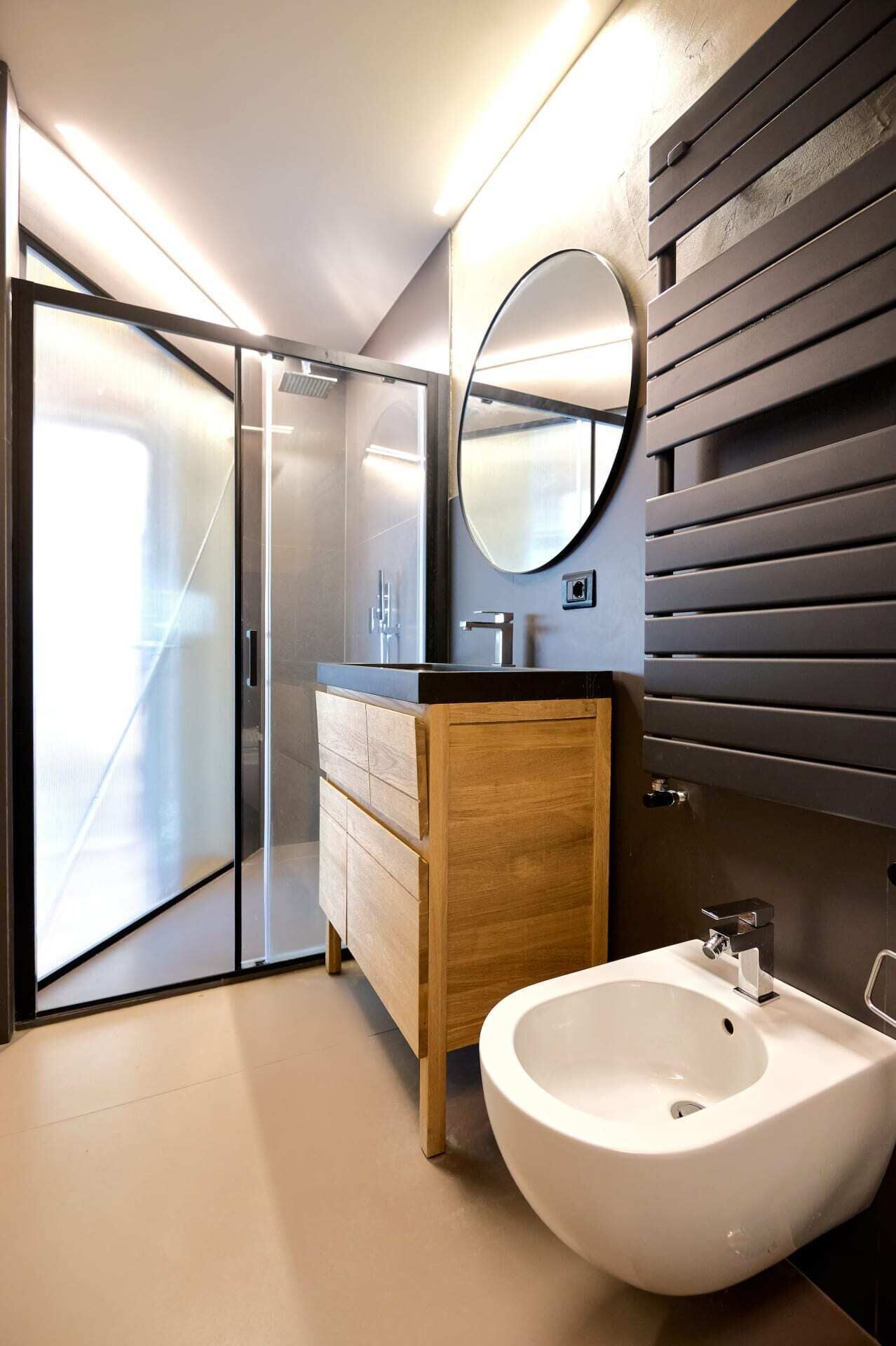 Basic Loft, 1 Double Bed | Bathroom | Shower, hair dryer, towels, soap