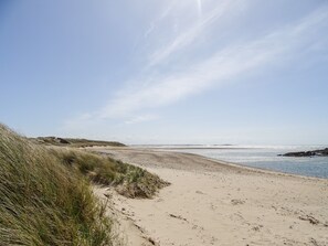 Beach - Mountain View Lodge 2 (Holyhead)