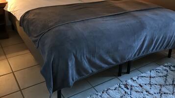 3 bedrooms, iron/ironing board, travel cot, free WiFi