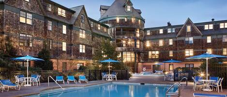 Indoor pool, outdoor pool