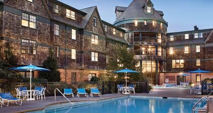 Wyndham Long Wharf Water Front Resort