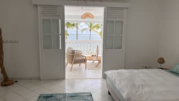 3 bedrooms, in-room safe, WiFi, bed sheets