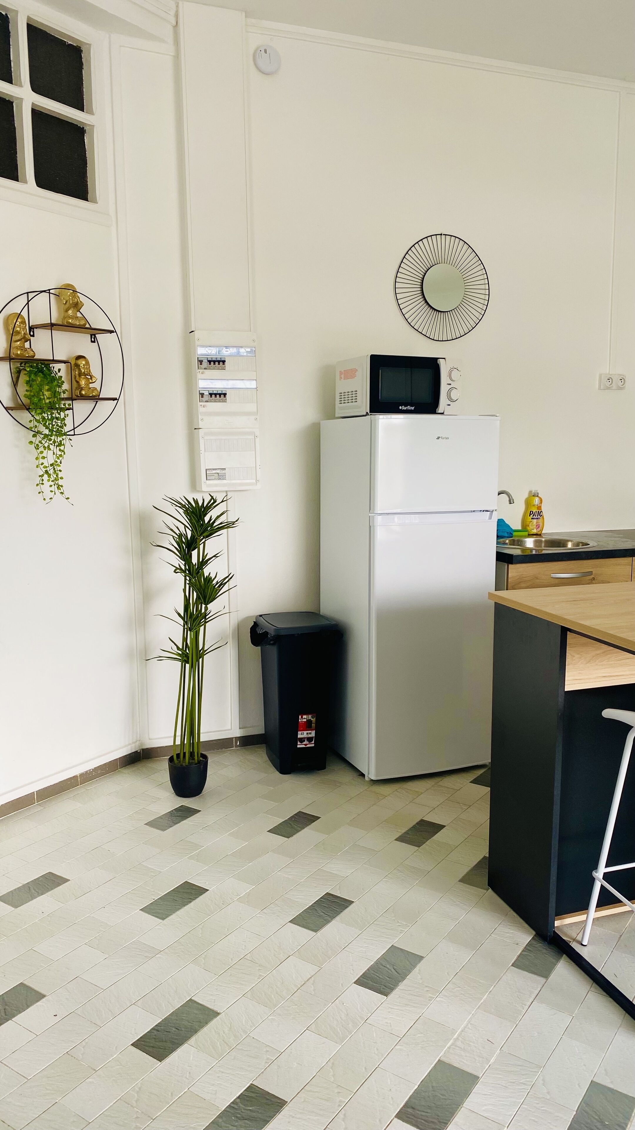 Fridge, oven