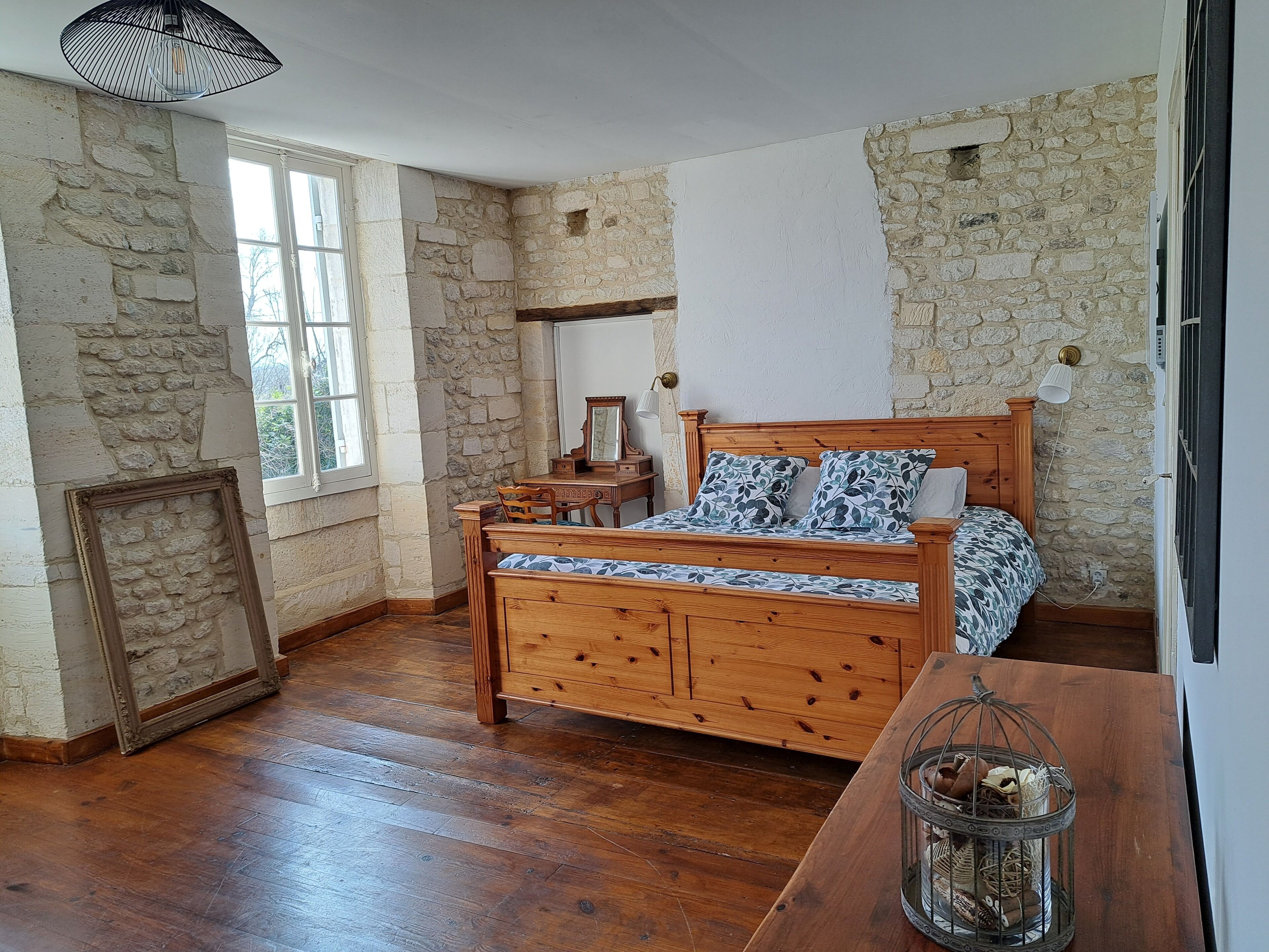 6 chambres, fer et planche à repasser, lit parapluie, Wi-Fi gratuit