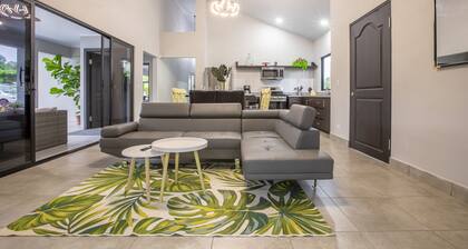 The Luxury Getaway in just 1 mile from downtown Fortuna