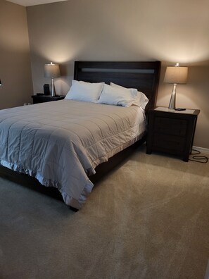 2 habitaciones, tabla de planchar con plancha y wifi gratis 