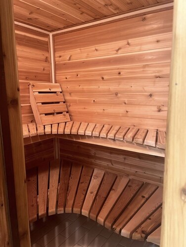 Large 1 bedroom 1 bath with Sauna