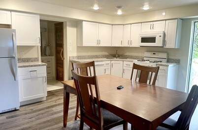 Large 1 bedroom 1 bath with Sauna