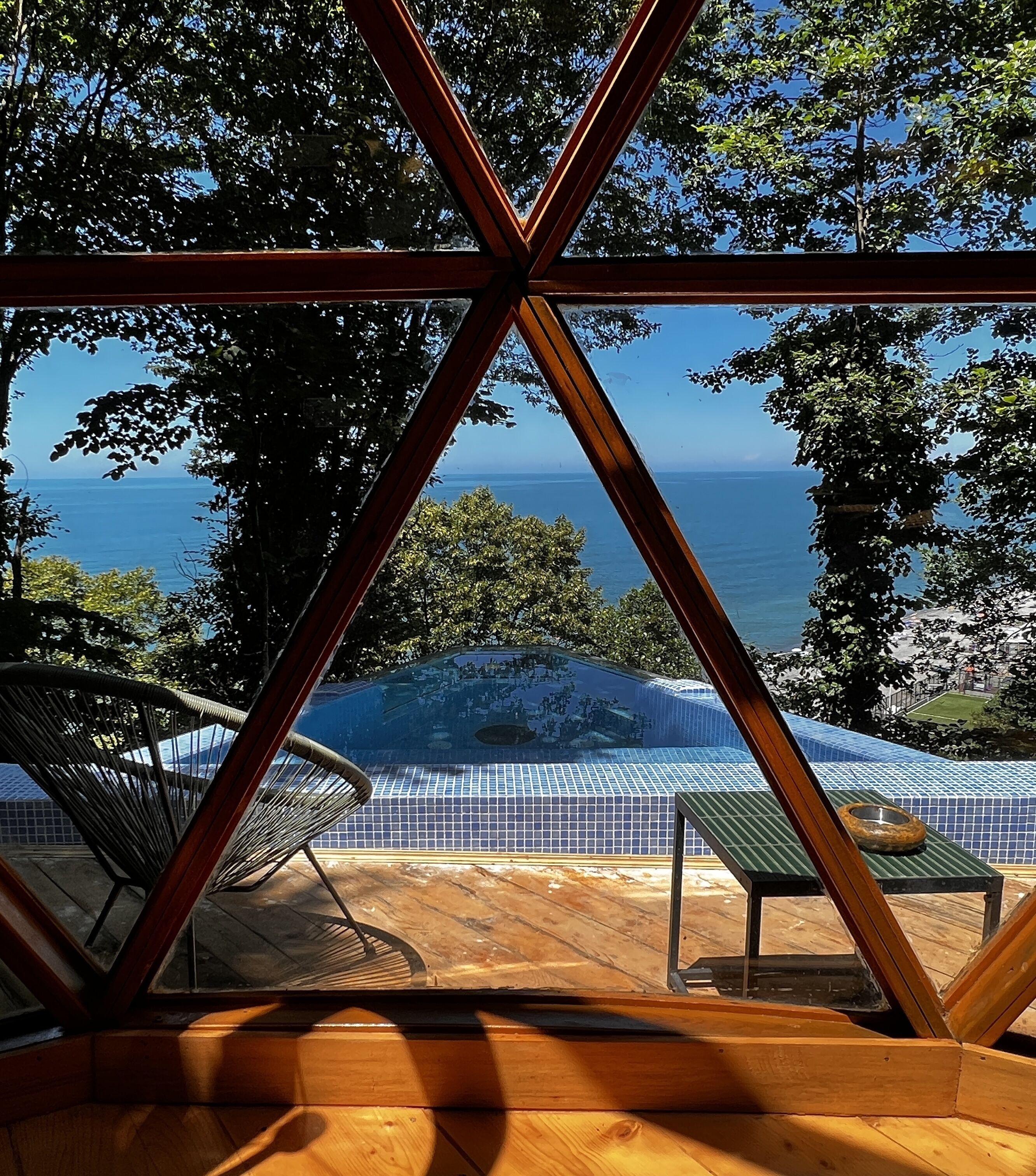 季節限定屋外プール、プール パラソル