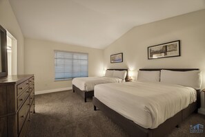 5 bedrooms, iron/ironing board, WiFi, bed sheets