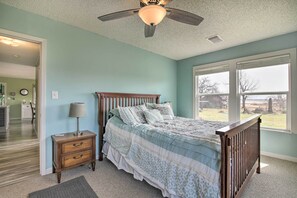 2 bedrooms, desk, iron/ironing board, travel cot
