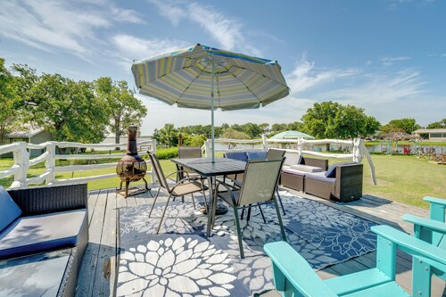 Pet-Friendly Lake Buchanan Retreat w/ Fire Pit!