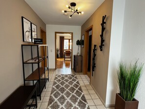 Interior - OhPardon! Garden. Sauna. Netflix. (Michelbach an der Bilz)