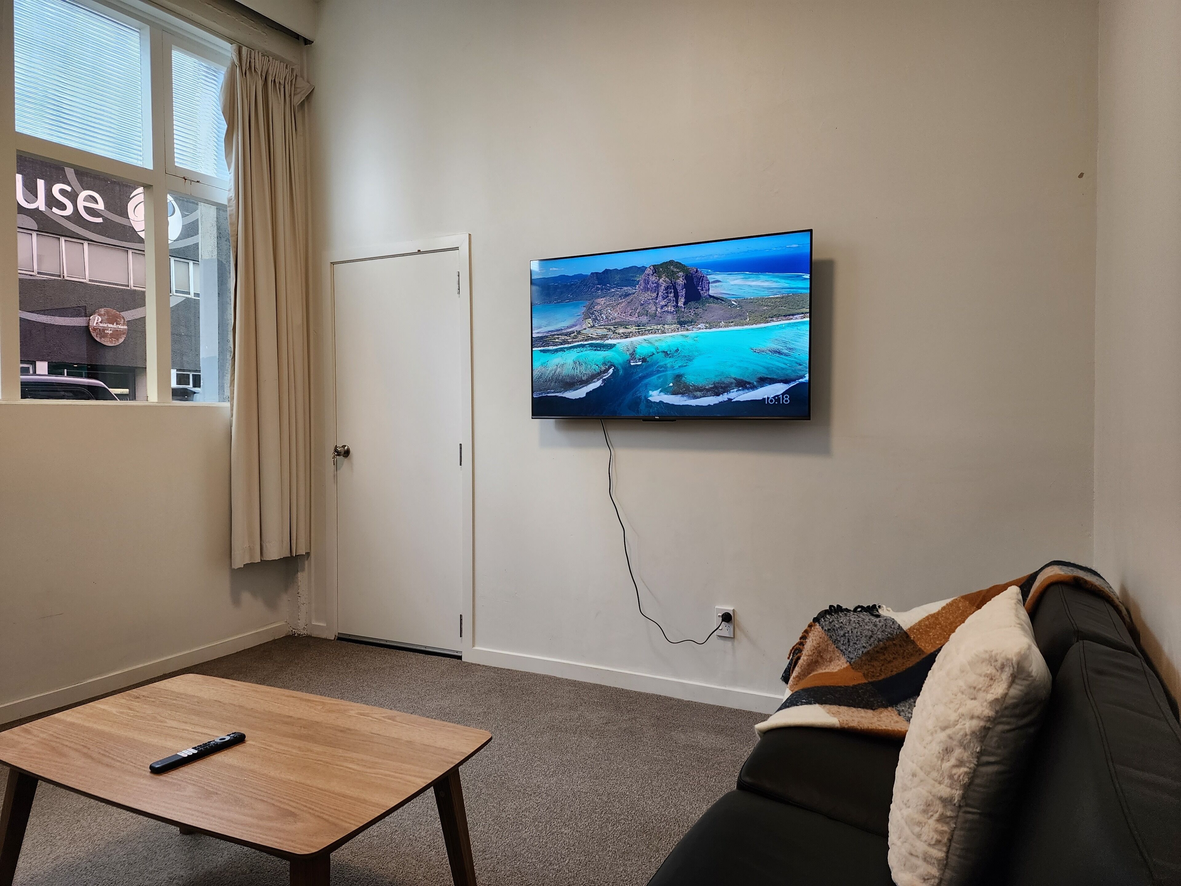 U Suites on b in Wellington Find Hotel Reviews, Rooms, and Prices