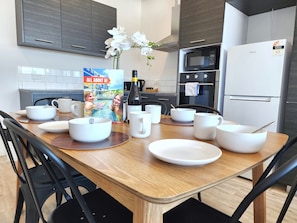 Private kitchen - U Suites on Webb (Wellington)