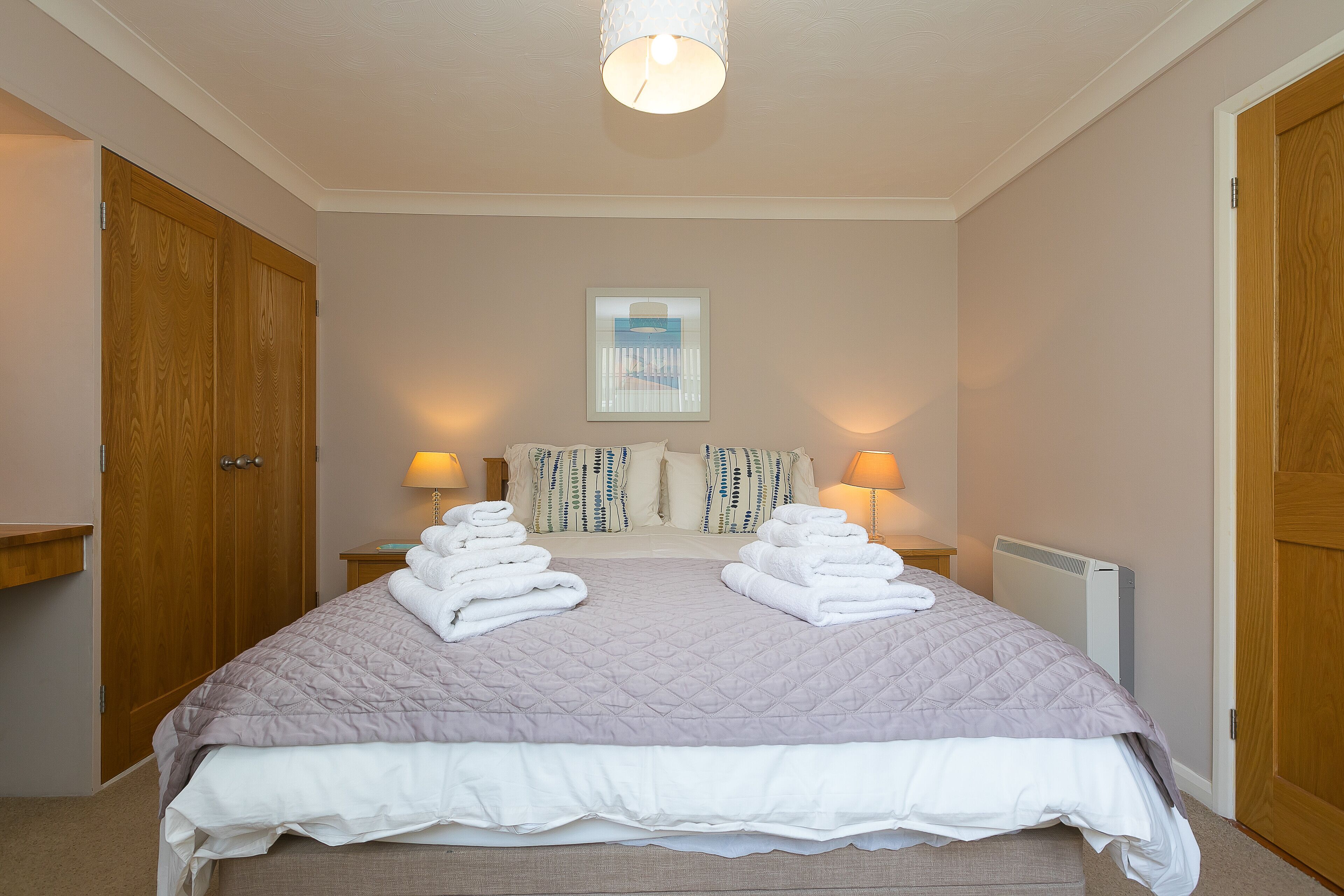 2 bedrooms, individually decorated, individually furnished, free WiFi