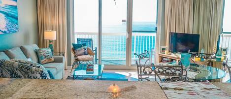 Condo, 1 Bedroom | Living area