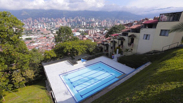 Pool - quintas de rodeo (Medellín)