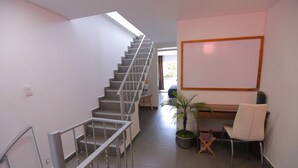 Library - quintas de rodeo (Medellín)