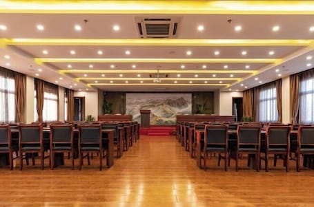 Sala de reunião. Longkou Jinyangguang Grand Hotel