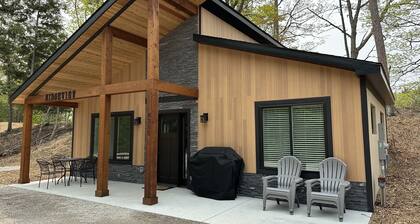 Ridge View - Walk to Glen Arbor - Pet-Friendly - Close to Sleeping Bear Dunes