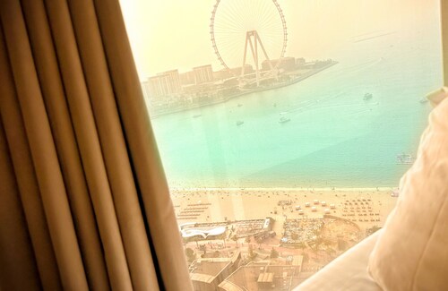 Alphatel Beach Hostel JBR