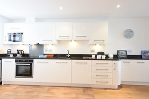 冰箱、洗碗机、厨具/餐具