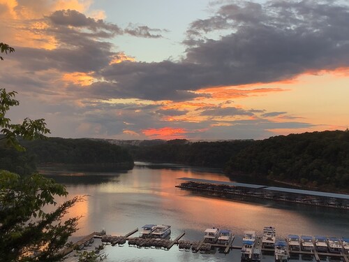 Lake Cumberland Jamestown New Home near State Park & Boat Ramps