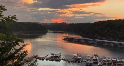 Lake Cumberland Jamestown New Home near State Park & Boat Ramps