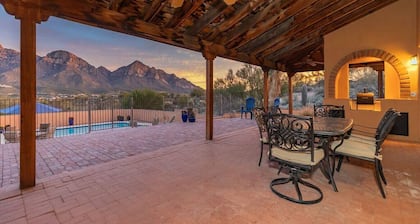 The Ranch, Secluded Southwestern Charm with Massive Catalina Mountain Views
