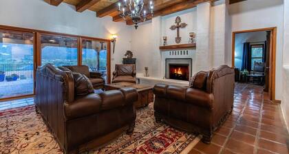 The Ranch, Secluded Southwestern Charm with Massive Catalina Mountain Views