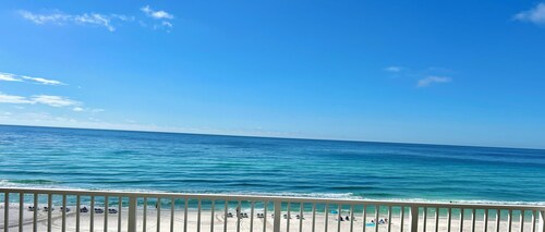 Beachfront Condo with 2 King Suites ocean facing, 4 bed & 4 bath