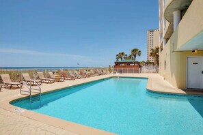 Outdoor pool, a heated pool