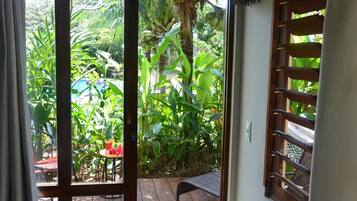 Deluxe Double Room | Individually decorated, individually furnished, travel crib, free WiFi