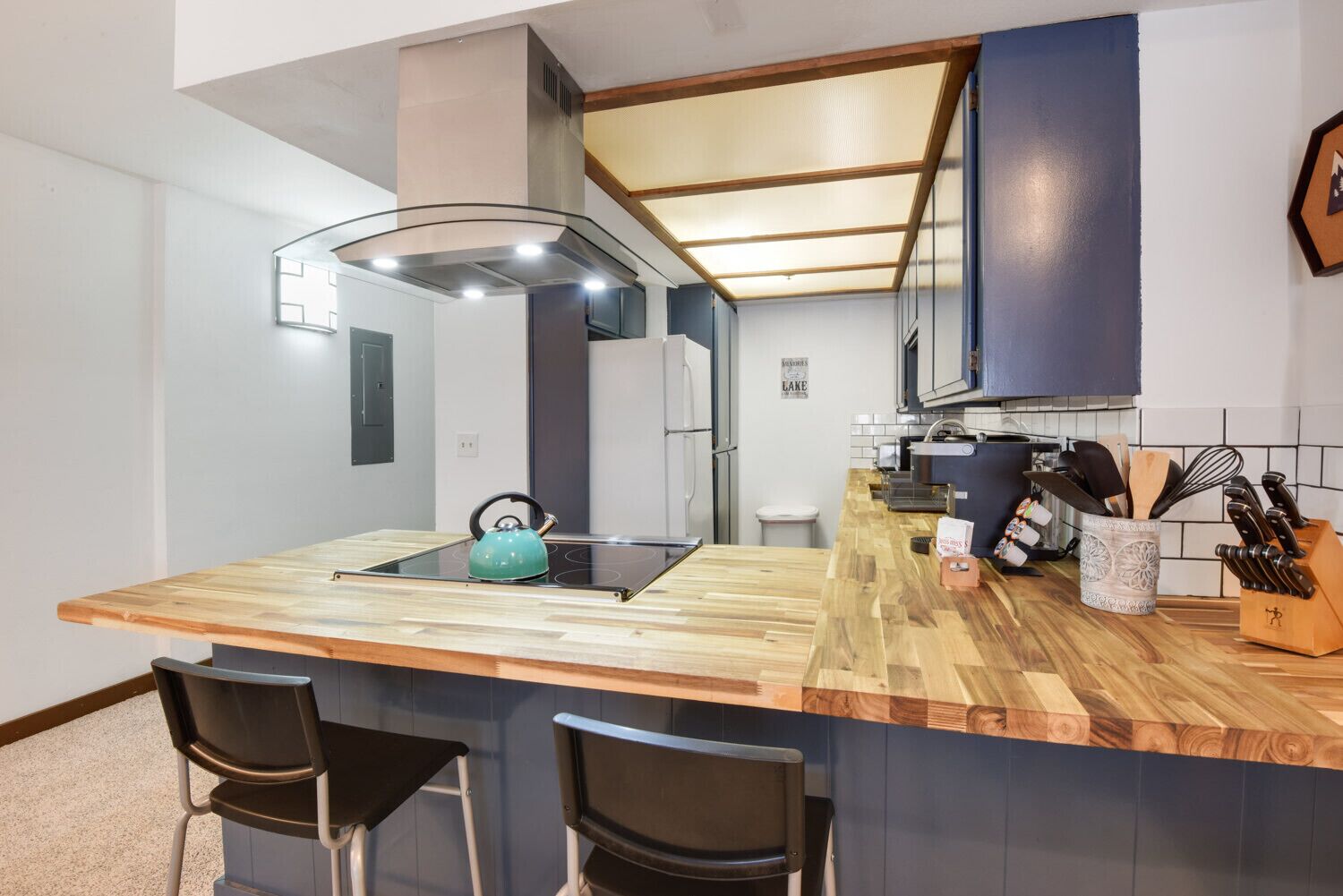 Condo, Multiple Beds, Balcony | Private kitchen | Fridge, microwave, oven, stovetop