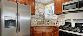 Near Downtown – Catch a Game, Soak in the Hot Tub & Explore