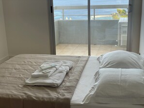 2 chambres, fer et planche à repasser, Wi-Fi gratuit, draps fournis