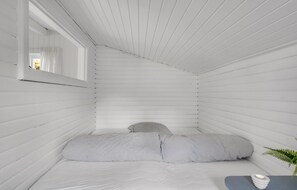 3 bedrooms, iron/ironing board, travel crib, free WiFi - Cozy home in Jægerspris with WiFi (Jægerspris)