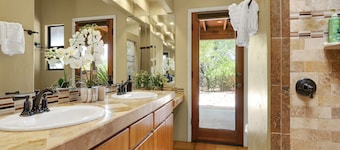 Casa Coralina - A hidden treasure in Tanque Verde Valley