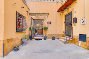 Fachada da propriedade