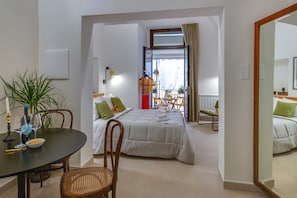 Quarto luxo | Roupas de cama premium, edredons de pluma, frigobar