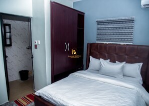 2 habitaciones, minibar, sistema de insonorización y wifi gratis