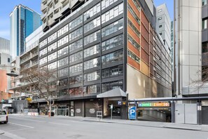 Basic Apartment, 2 Queen Beds | Exterior - Excellent Location 2 Bedroom Apartment Next to Southern Cross (Melbourne)