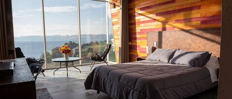 2 bedrooms, bed sheets