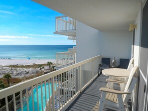 Property grounds - Pelican Beach 0614 2 Bedroom Condo by Pelican Beach Management (Destin)
