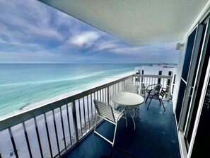 Appartement, 1 slaapkamer | Uitzicht op strand/zee